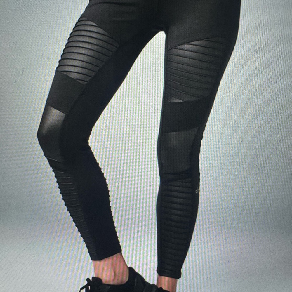 Alo legging high waist moto legging size M